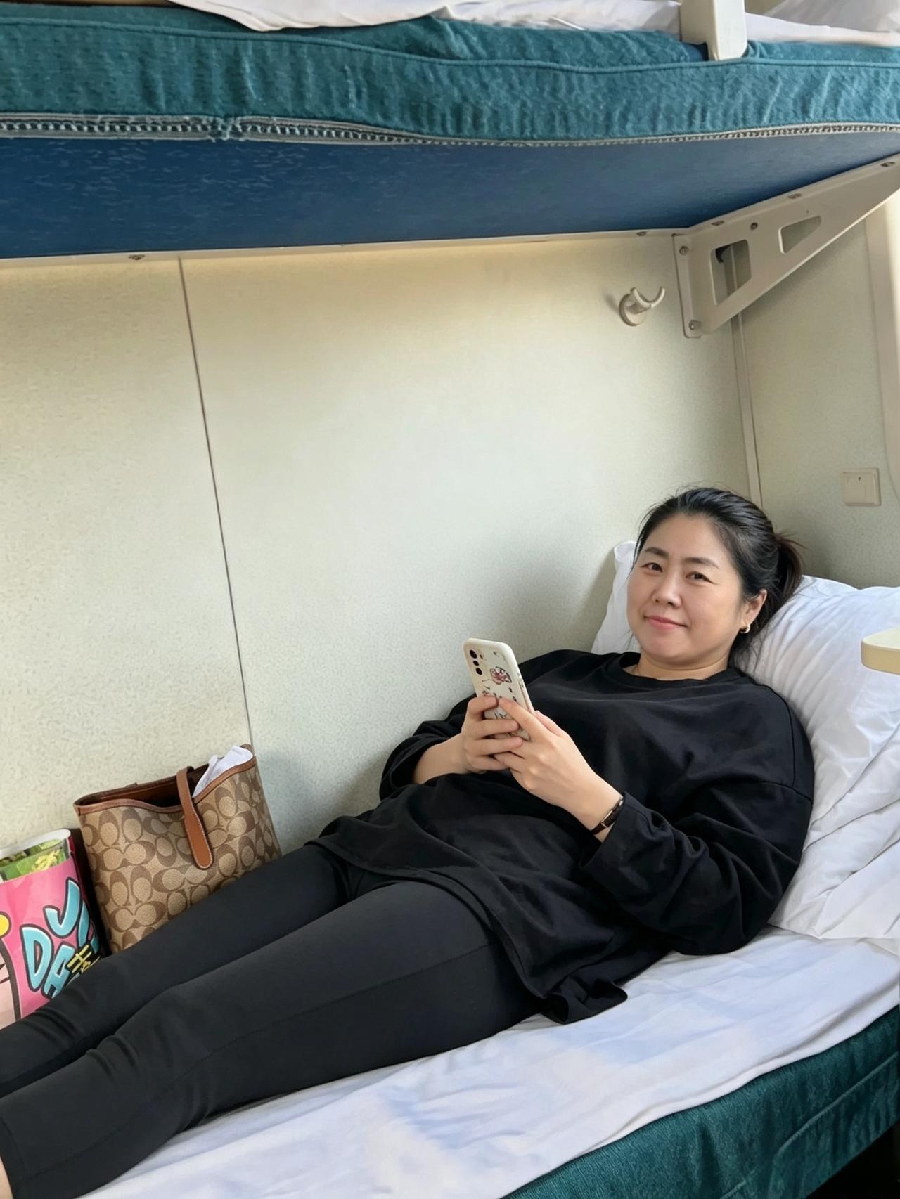任凭长路漫漫向远方温柔始终在眼底轻轻盛放