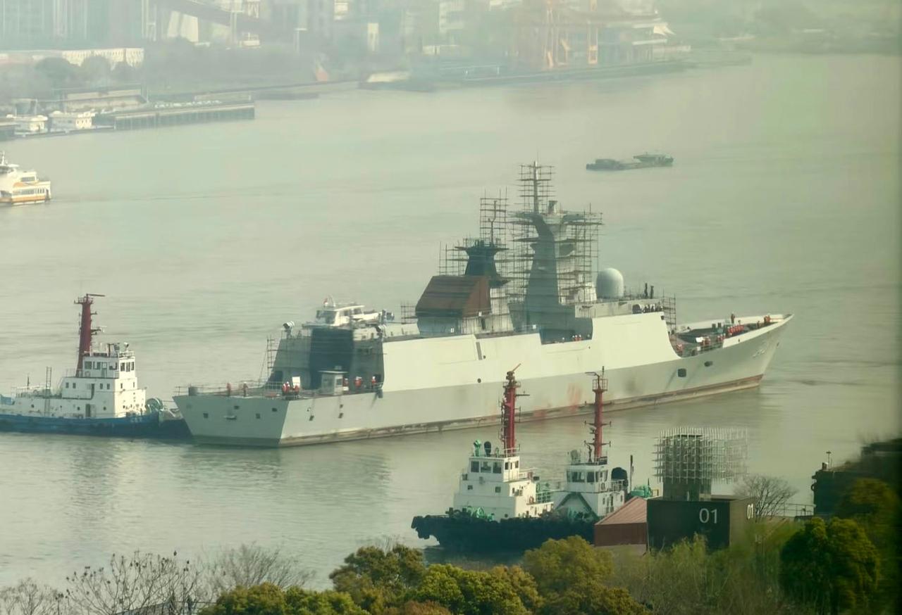 548舰是054A的第一批次，已经服役15年了，很多电子装备基本上是05年定型装