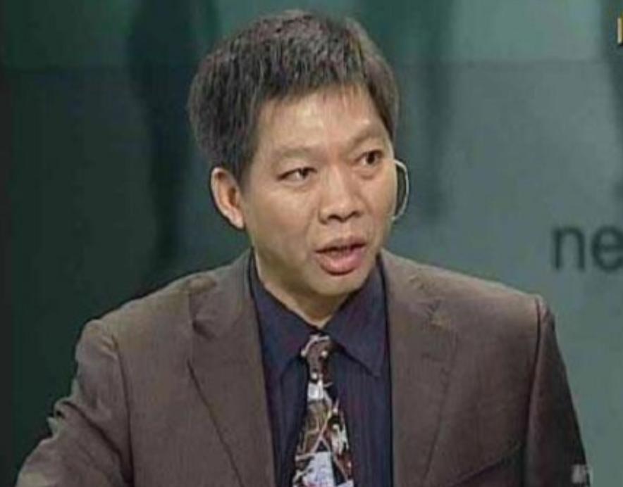 14年前，京沪高铁刚通车，某报社知名作家发表奇葩言论：“中国请你慢些走，等等你的