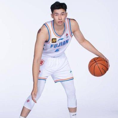 CBA休赛期风云再起！就在今天，联盟传来多条劲爆消息，让我们一起来看看这些可能改