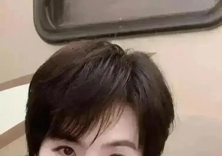 20吨冰，一天省下4000块横店热到42℃，空调车开一天烧掉五千。姚安娜剧