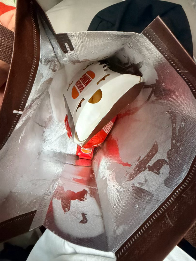 我真的非常不理解，淘宝商购的行为本来就是距离在家只有1.5公里的外卖叫个淘宝闪购