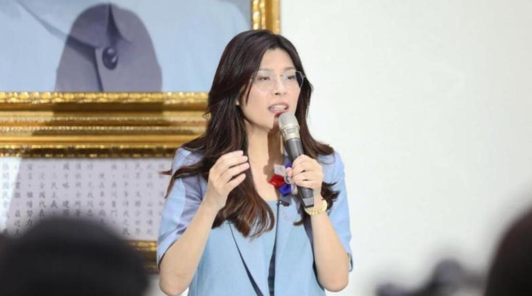 ☁郑丽文这一次学聪明了！在日本政坛迎来大事件之际，不少政要纷纷发声，对