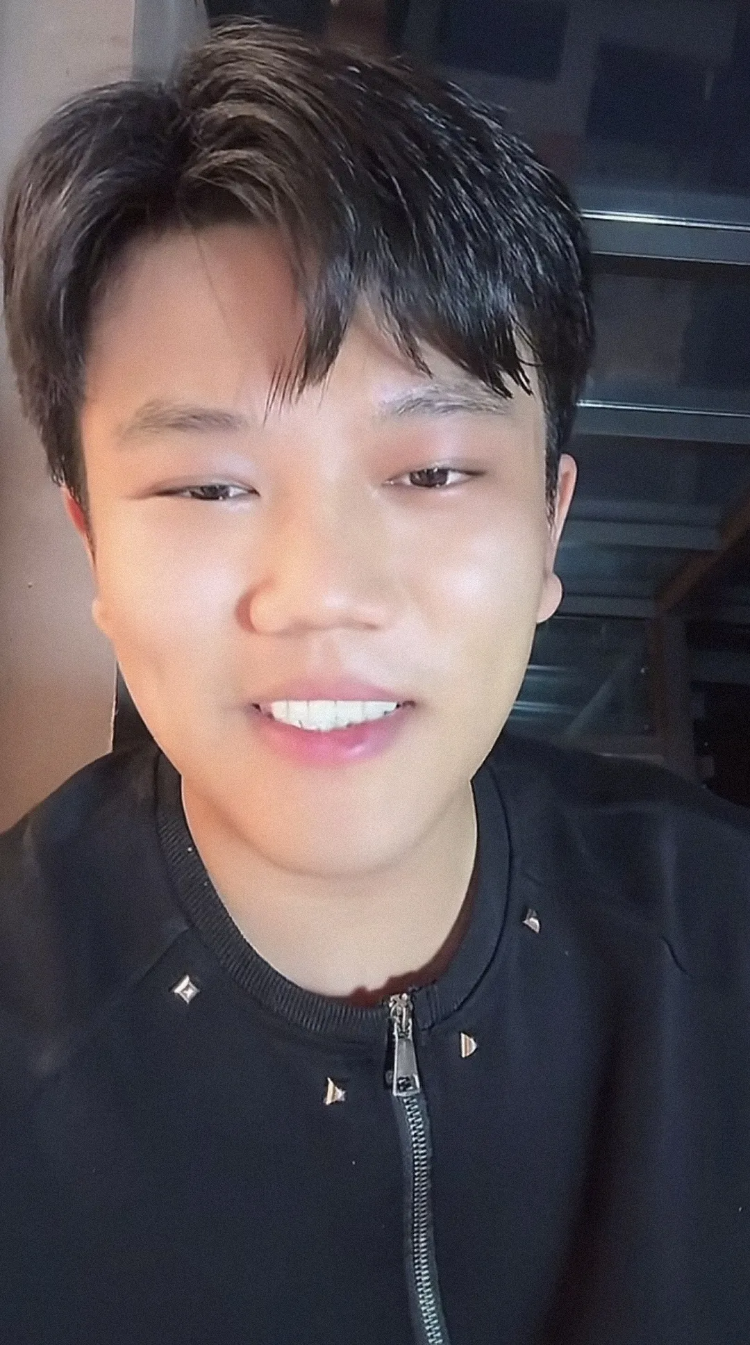解清帅直播回应最近舆论，他说，有人说我带货，321上链接堵了其他人的路什么的，其