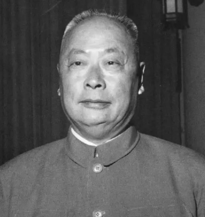 1949年，谢晋元的遗孀向陈毅要了一个房子，陈毅就把吴淞路466号送给她，几天后