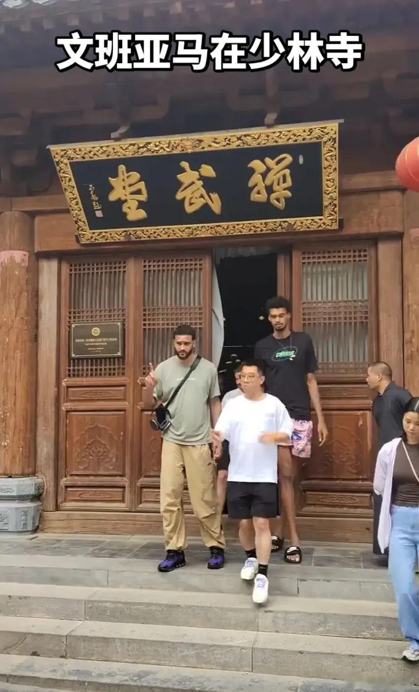 微小说大赛|星粉故事少林悟禅河南嵩山的晨雾，总比寻常日子来得更浓一些。202