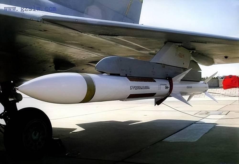 储量庞大的霹雳-12空空导弹出路何在？霹雳-12空空导弹，曾经是中国空军的骄傲，