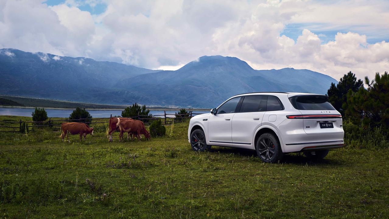 买30万级SUV的人间清醒：为什么他们最终选了全新问界M7？最近看到尼尔森最新