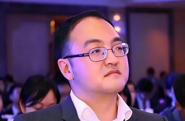 中国数学天才许晨阳从北京大学任职六年后果断离职，回到美国麻省理工全职任教，离开前