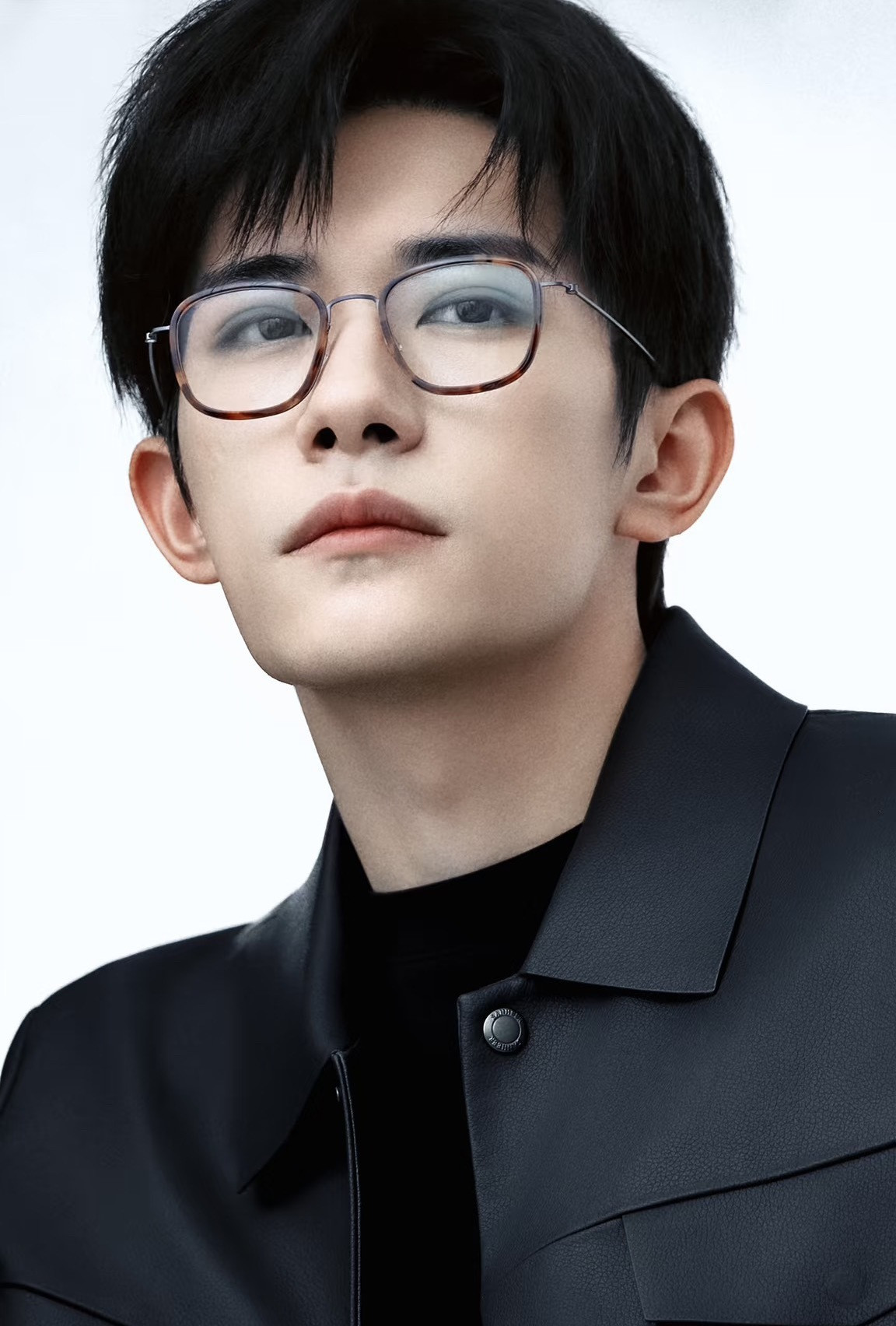 易烊千玺工作室《请以专业与真心，回应每一份热爱》每一位陪伴他成长的人都应当成为照