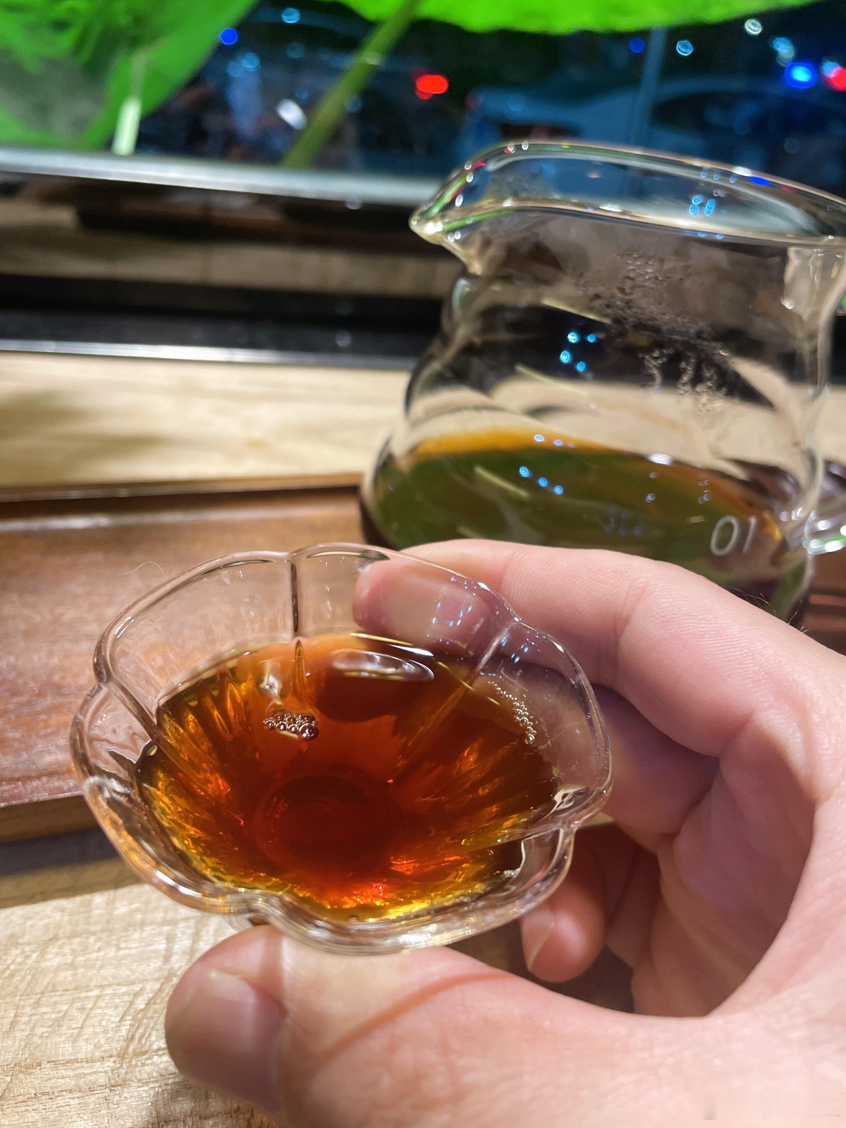 关于AI应用爆发的5大机会：1、AI大模型公司，比如：讯飞、阿里等等头部大模型公