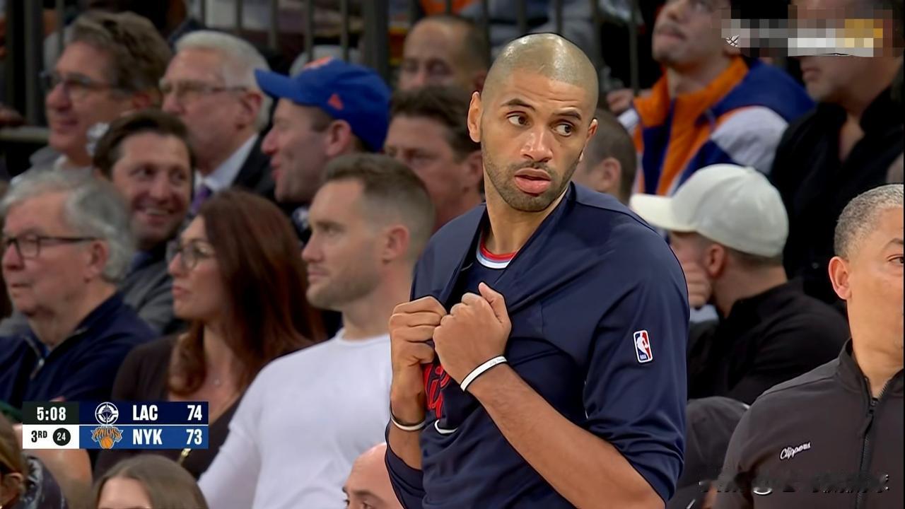 我对快船老将巴图姆和洛佩兹真是忍无可忍了！在今天快船客场以111:123不敌尼克