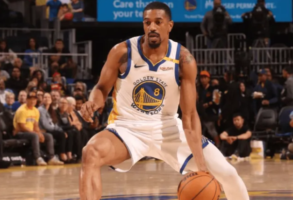 勇士队记更新动态，谈到了主帅科尔对梅尔顿情况的分享：“丹东尼-梅尔顿在两场比赛