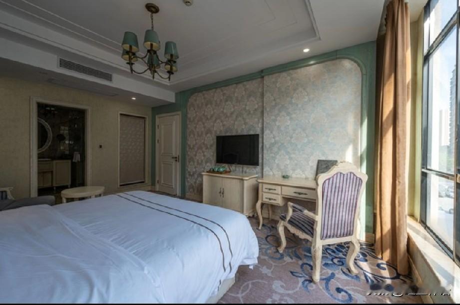 女子酒店与情人开房，酒店电话回访致婚姻破裂、丧失孩子抚养权？在网上看到一段新