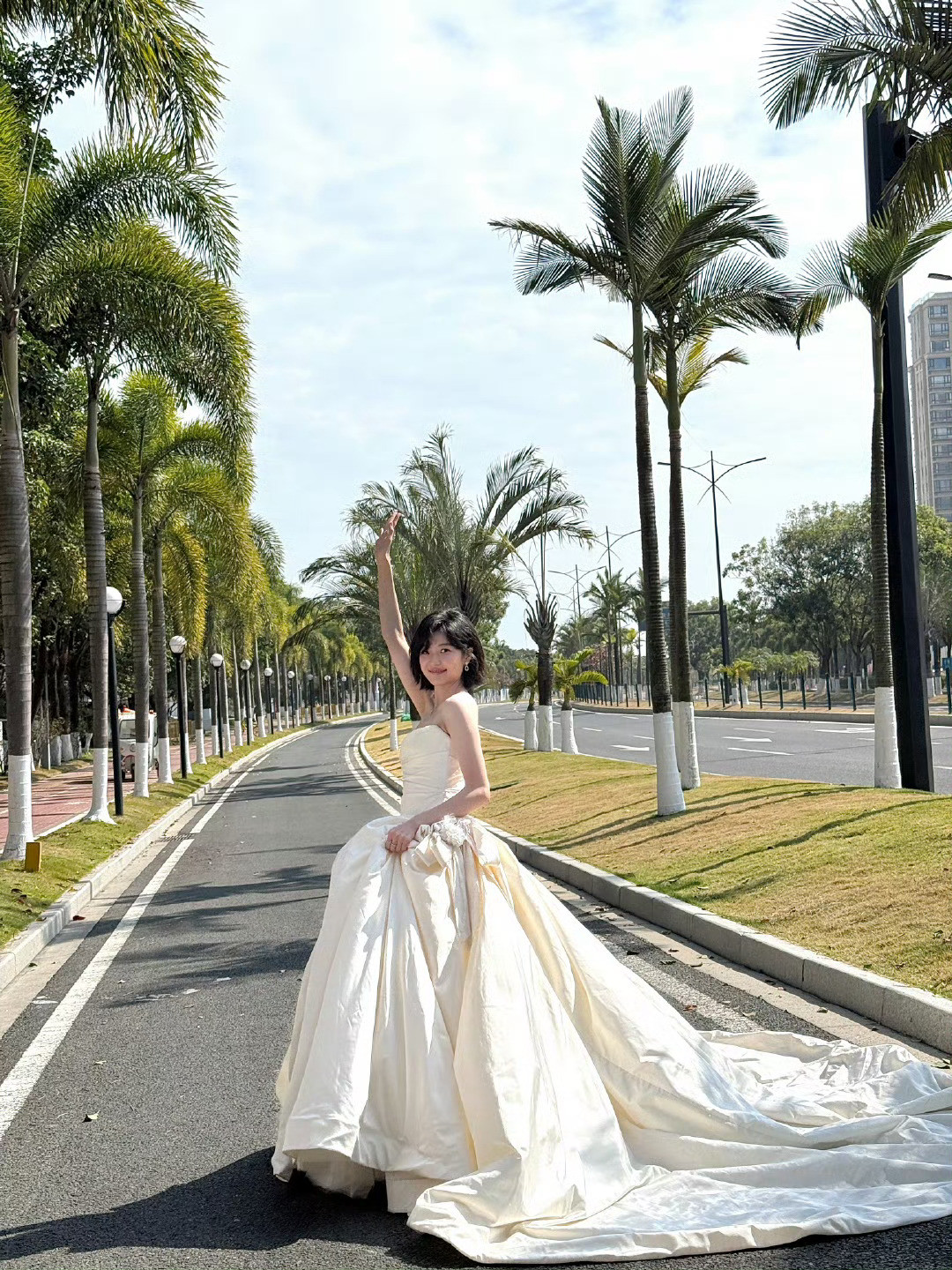 孙千今天好piu亮啊啊，好期待，明媚又美丽的千千！