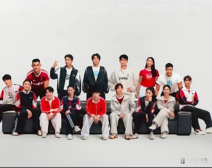 就这C位的站位，就知道李宁是懂我们大家想看什么的！这站位不但我们大家满意，估计哥