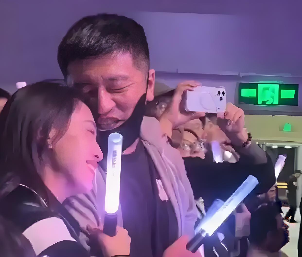 张雪峰老师在回应演唱会舆论时，大家知道他说了多少个“TM”吗？我专门数了一下，不