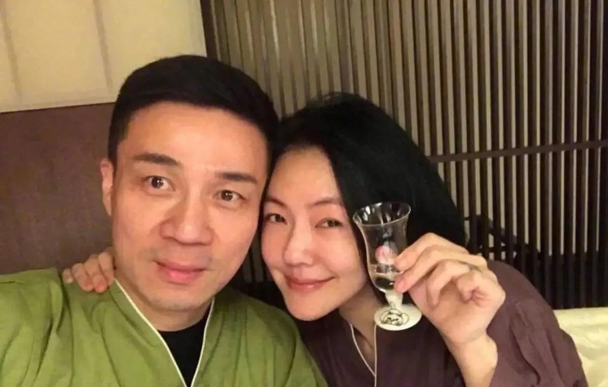 小S的婚姻：公开“放荡”，私下贤妻？