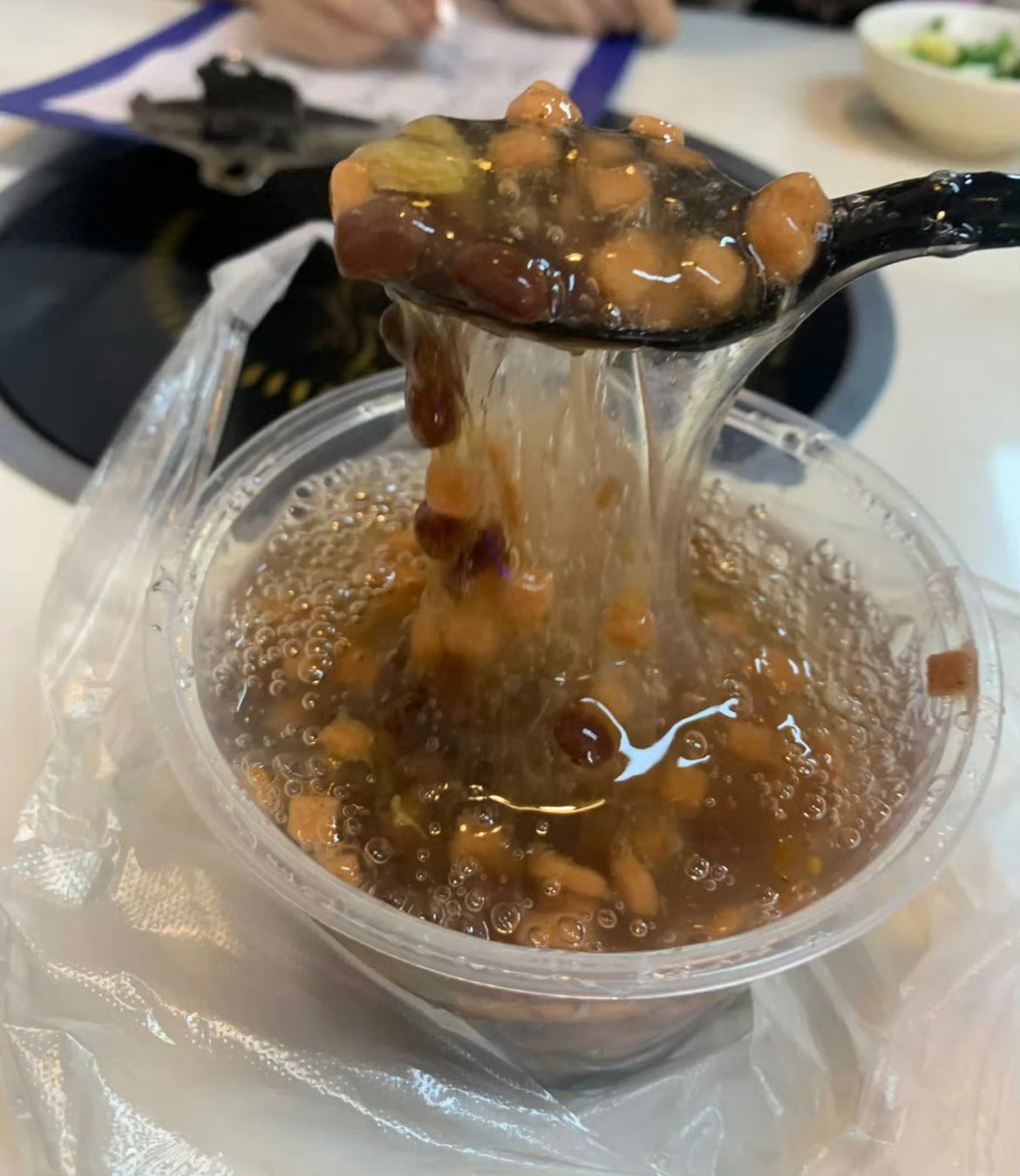 寝室有个懂姐，真的很烦