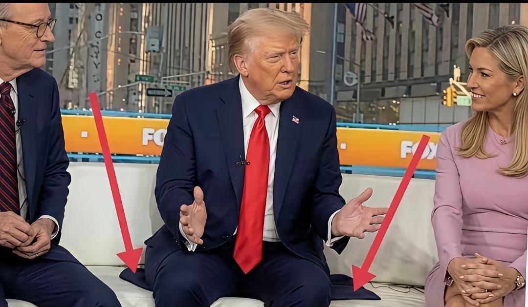 国债来自每年财政赤字（支出大于收入）的累积，不是总统一人决定，国会法案、疫情危机