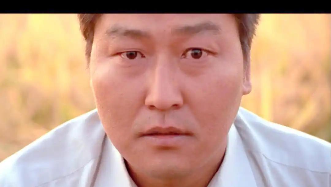 门开了，她自己走进去的；不是被骗，也不是糊涂；1996年的南京，那扇门根本就没人