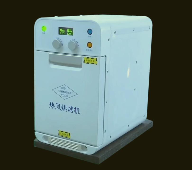 前阵子中国航天员在空间站吃烧烤的画面真是馋死人了。六名航天员围坐在"太空炉子"前