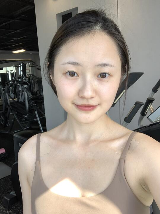 30岁的素颜，夏天暴汗后还是很嫩亮！