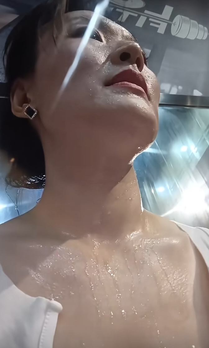 刚健完身大汗淋漓的感觉真好