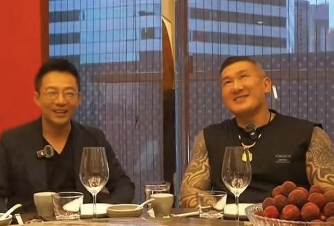 你们绝对想不到！昨晚汪小菲在上海麻六记设宴接待台湾网红馆长，全程高能输出！这哥