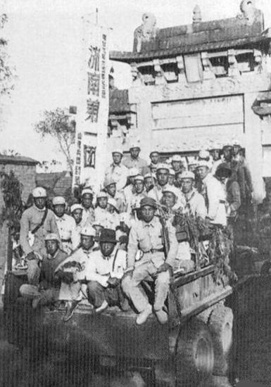 1948年，济南战役中，王耀武有一个团，被包围后仍死战不退，全团7个连1000多