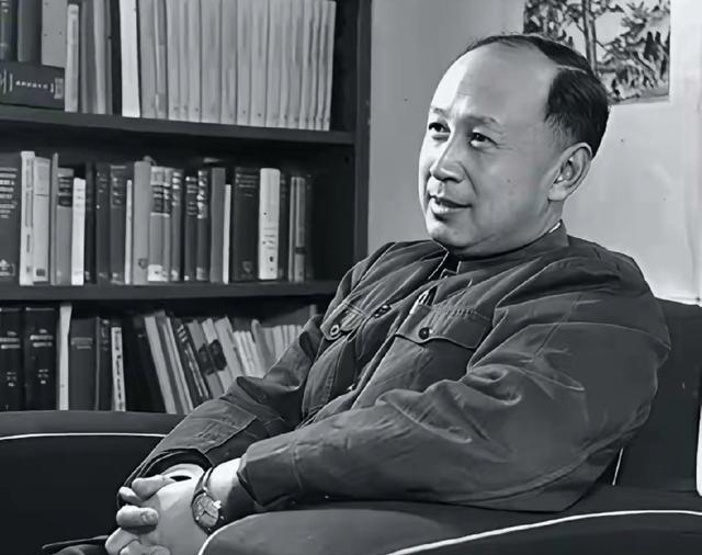 1955年，钱学森刚回国，中科院给他开出月工资350元，后来增聘院士又加津贴10