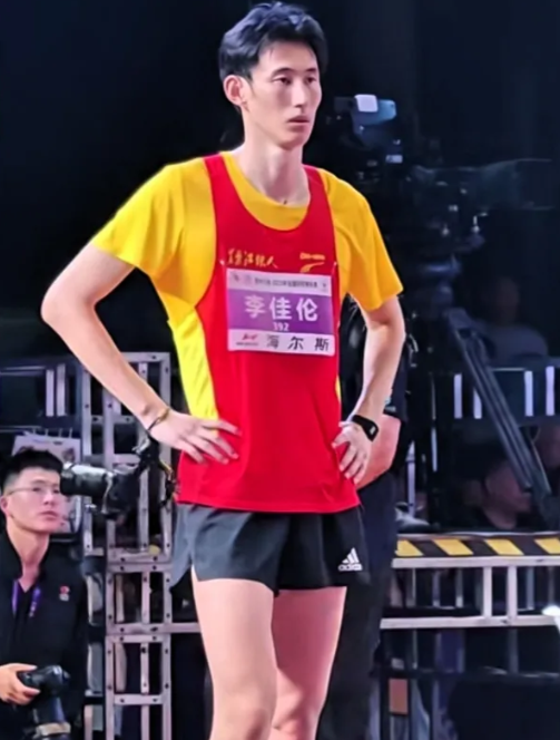 真是一代不如一代！男子跳高已成为了当今中国田径队最尴尬、最摆烂的比赛项目，没有之