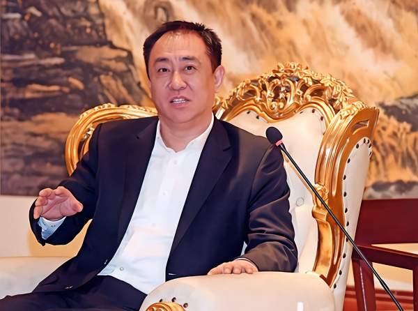 许家印被判无期，未来人生有这3种可能1、无期被减刑，他今年67岁，因为他表现