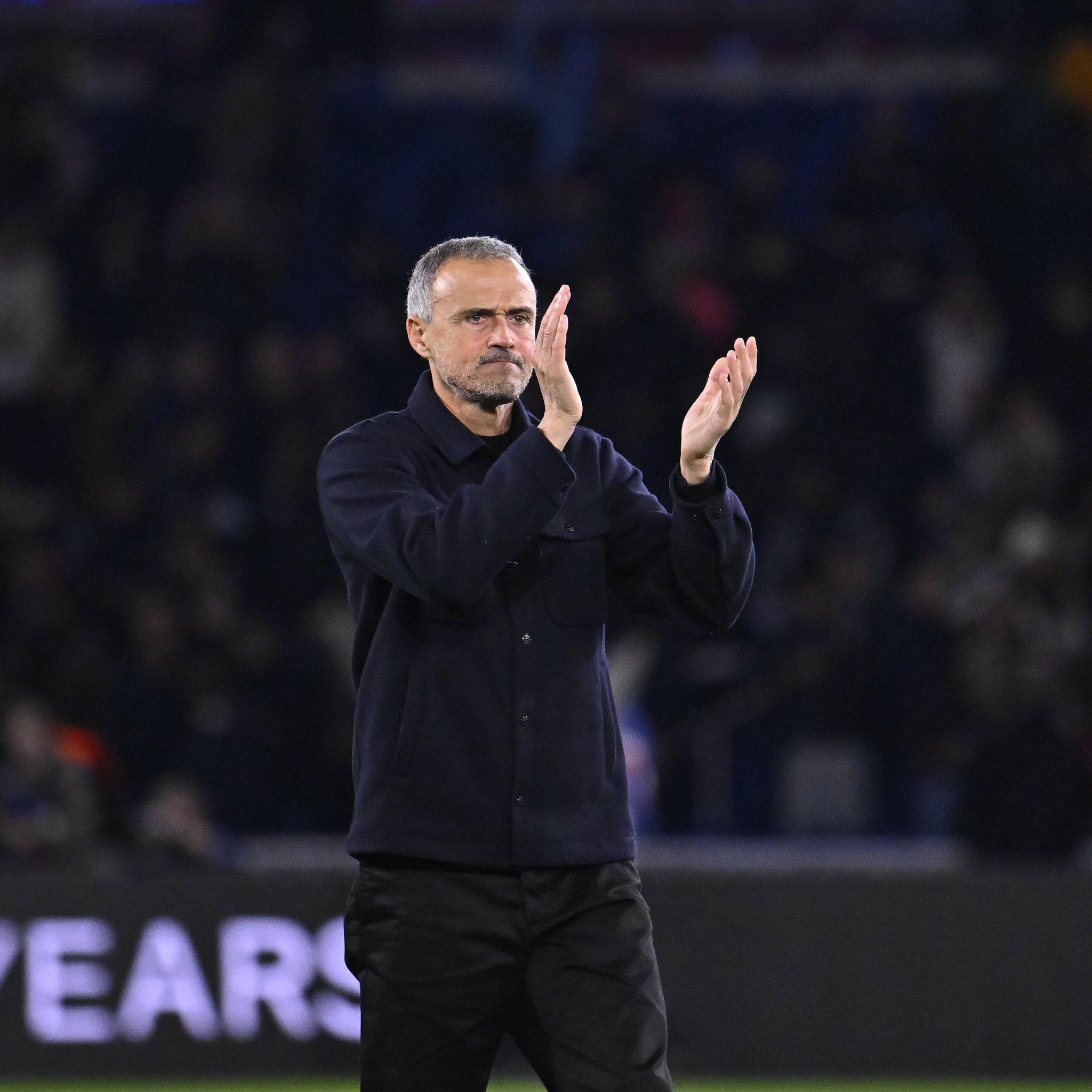 恩里克认败不认输！巴黎伤病潮中绝地反击，欧冠之路现转机