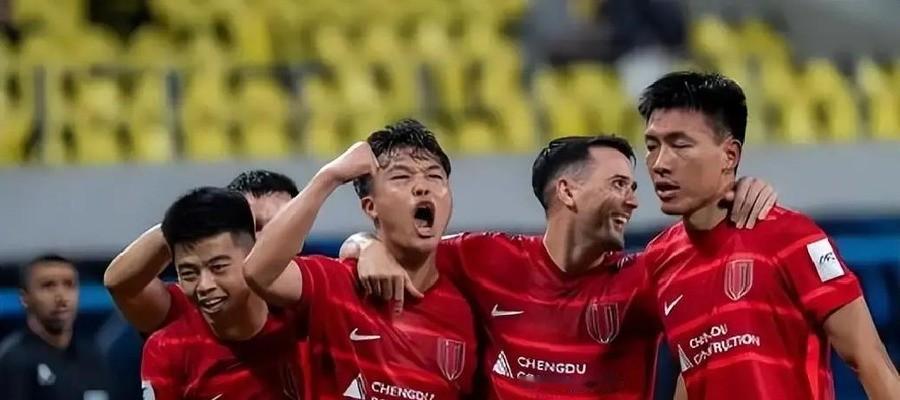 成都蓉城近6次联赛碰上海海港赢了5次，三次在凤凰山全胜，上赛季双杀对手两场打进7