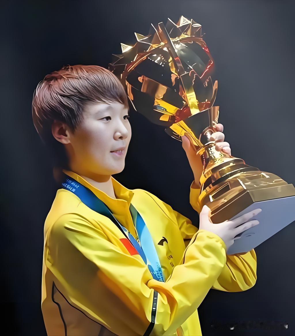 王曼昱能够超越孙颖莎吗王曼昱荣获中国女子乒乓球历史上第一位先进工作者称号，这是