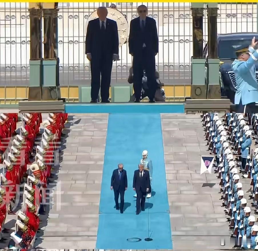 埃尔多安：“土耳其把采购俄罗斯武器出售给他国，土耳其就可以购买美国隐形战机”。如