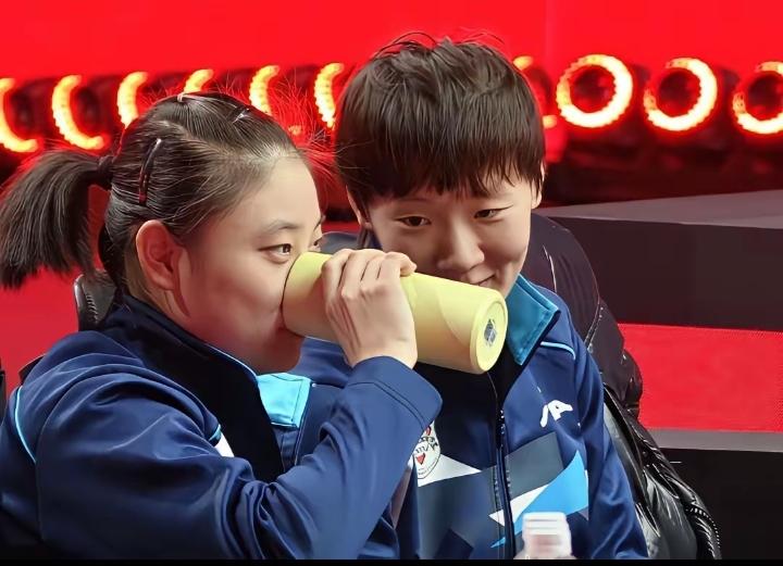 国乒小甜饼来啦！王曼昱把陪练徐奕宠成亲妹妹，除夕直接带回北京家里过年，两天假期太