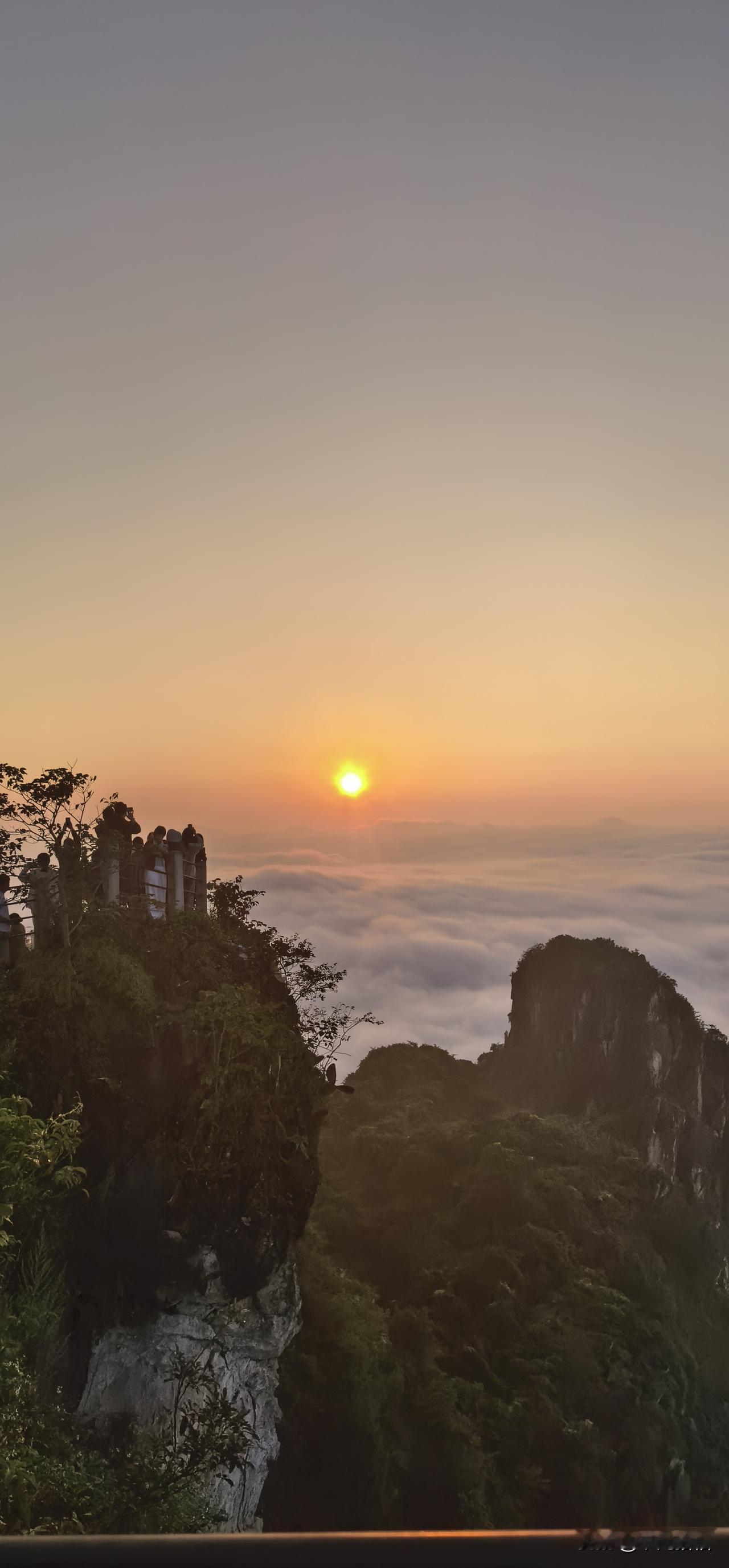 一个老中医偷偷告诉我的秘密：​1.睡觉，别总朝一个方向。很多人习惯侧