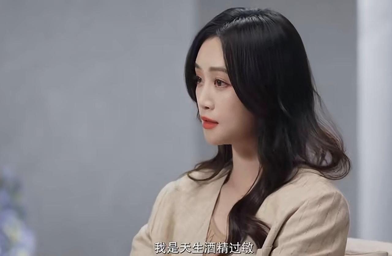 蓝盈莹:“在我心中，我爸爸妈妈就是一个特别不一样的人，就是我们家是做工程的，我是