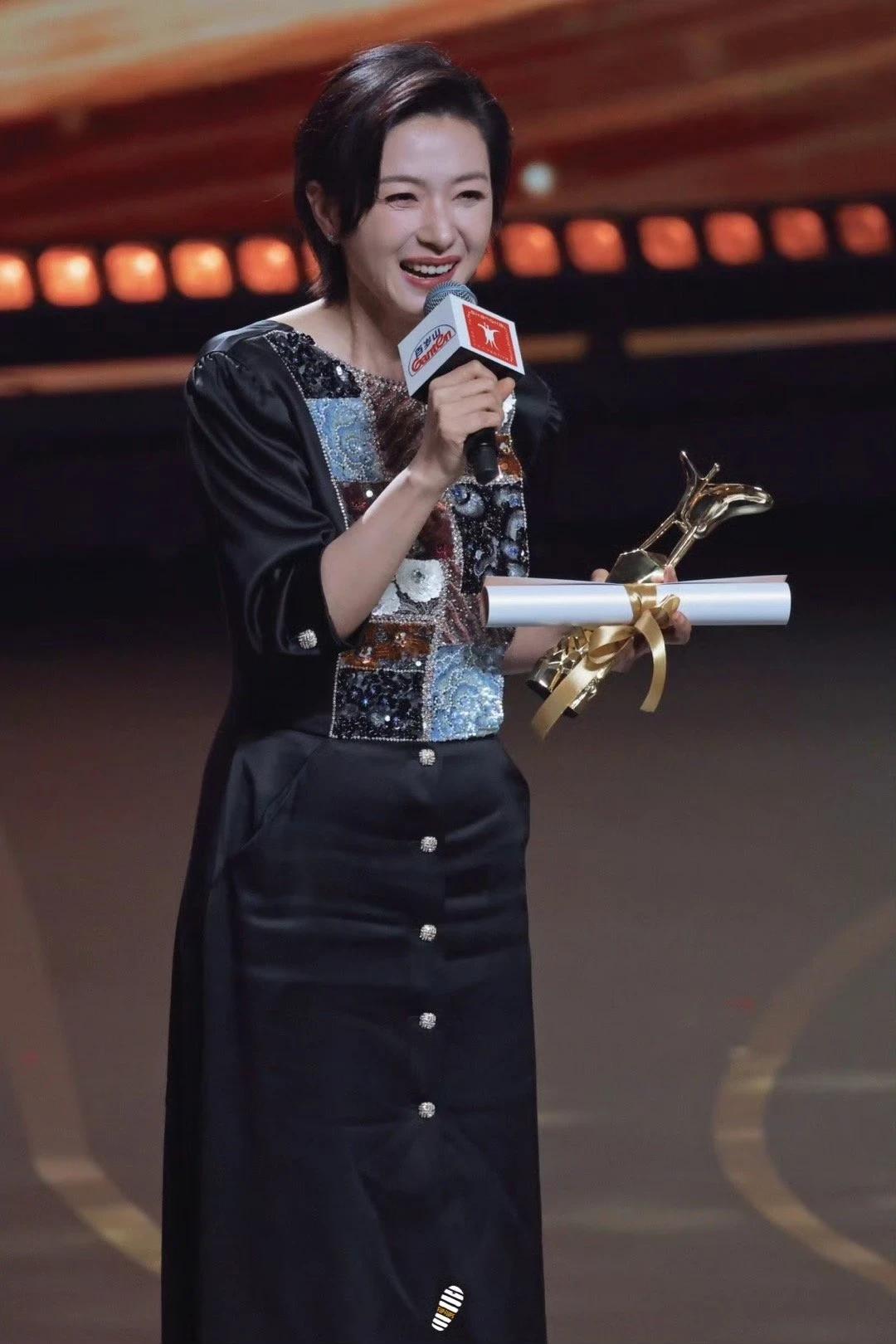 今晚，两个知名演员又“出名”了！6月21日晚，第27届上海国际电影节金爵奖各单元