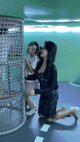 成功有一个很大的要素是：身体好。武则天十几岁就能驯烈马，跟李治生了六胎，还能帮他