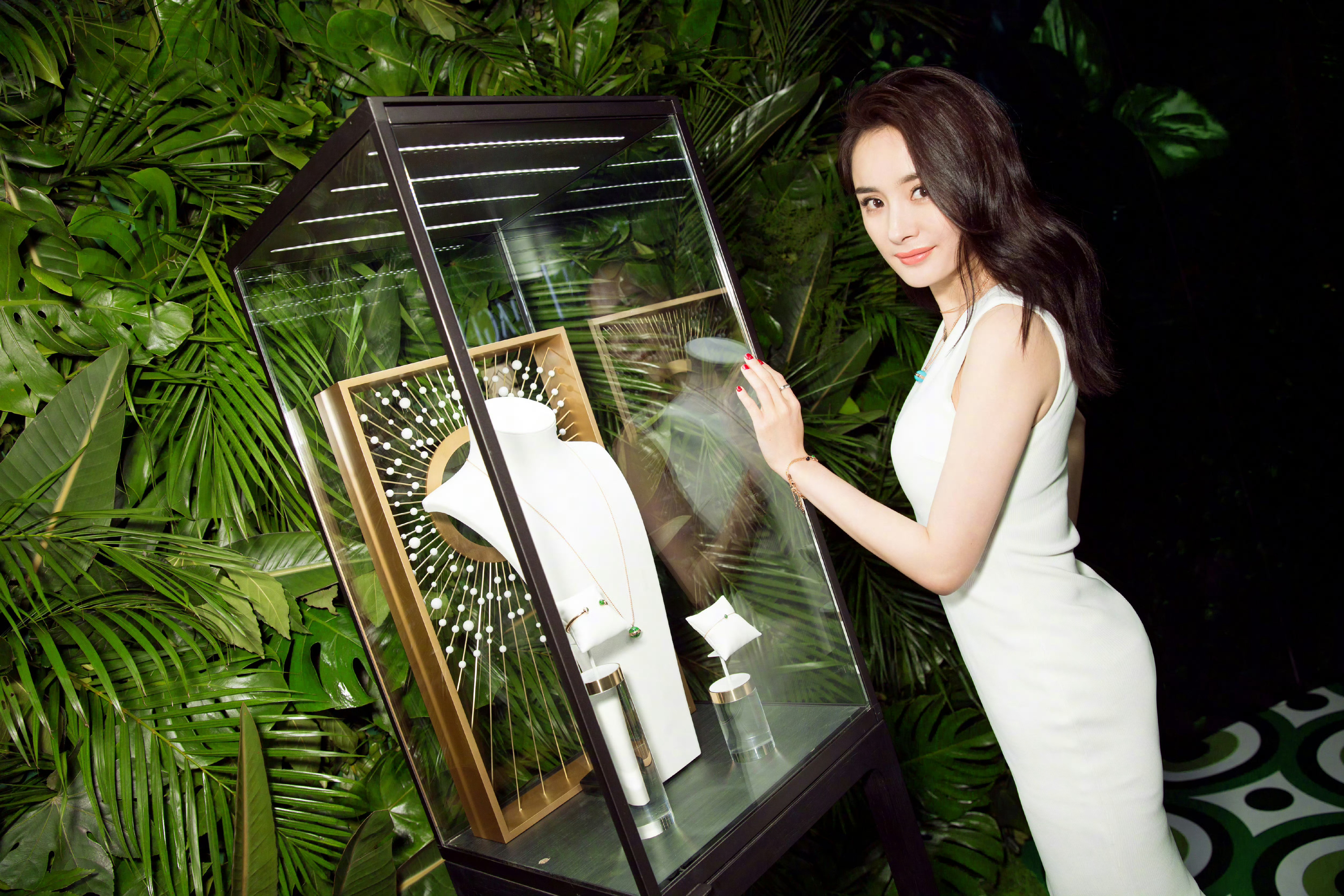杨幂伯爵珠宝，体现东方女性之美～