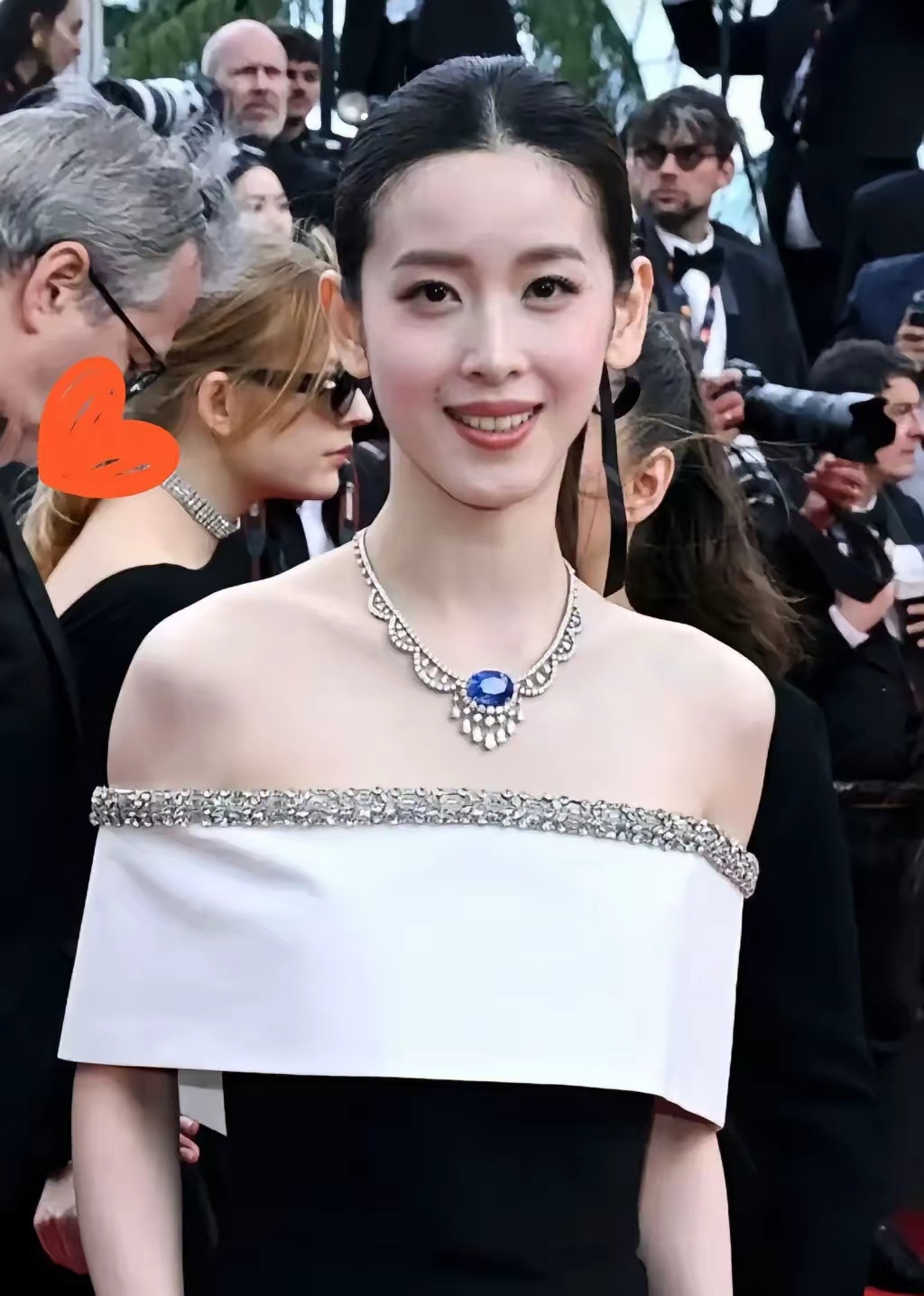 32岁章泽天这辈子都不会离婚了原因很简单不是52岁的刘强东多有钱，而是刘强东太爱