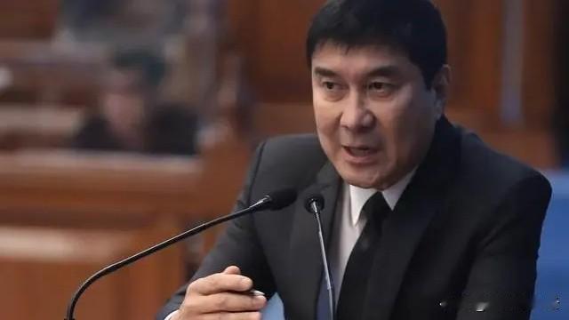 菲律宾参议员拉菲·图尔福10月8日的主要围绕菲律宾政坛核心事件展开。首先来看，