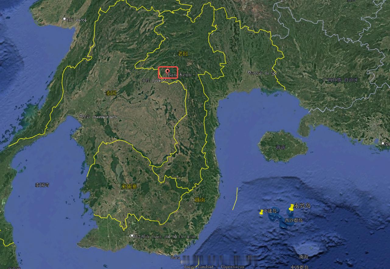 基地看起来还在抓紧施工啊，位置靠近泰国，未来轮驻部队估计歼-10C概率大。​​​