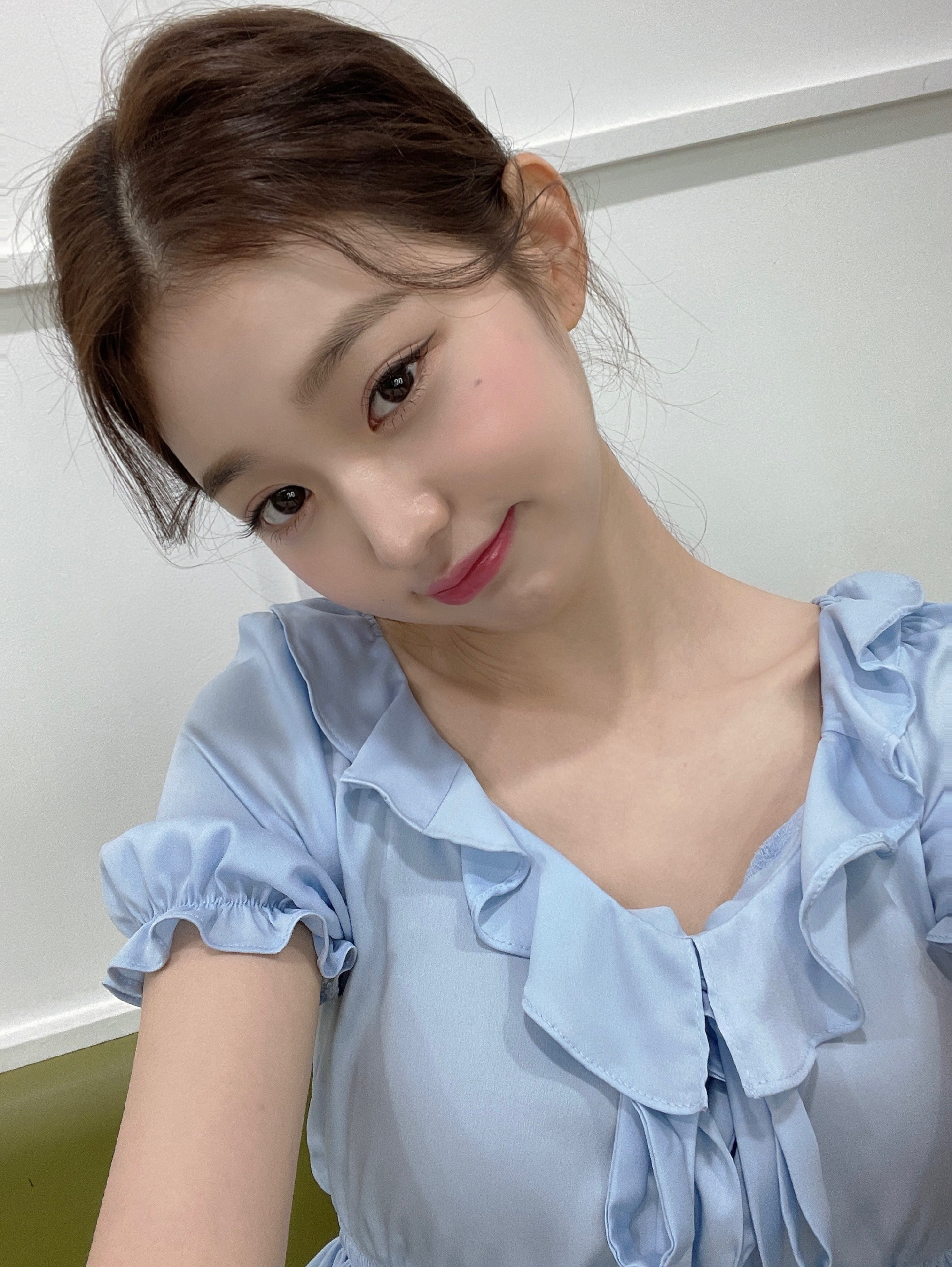 张元英张元英0831生日快乐220825IVE官咖元英更新