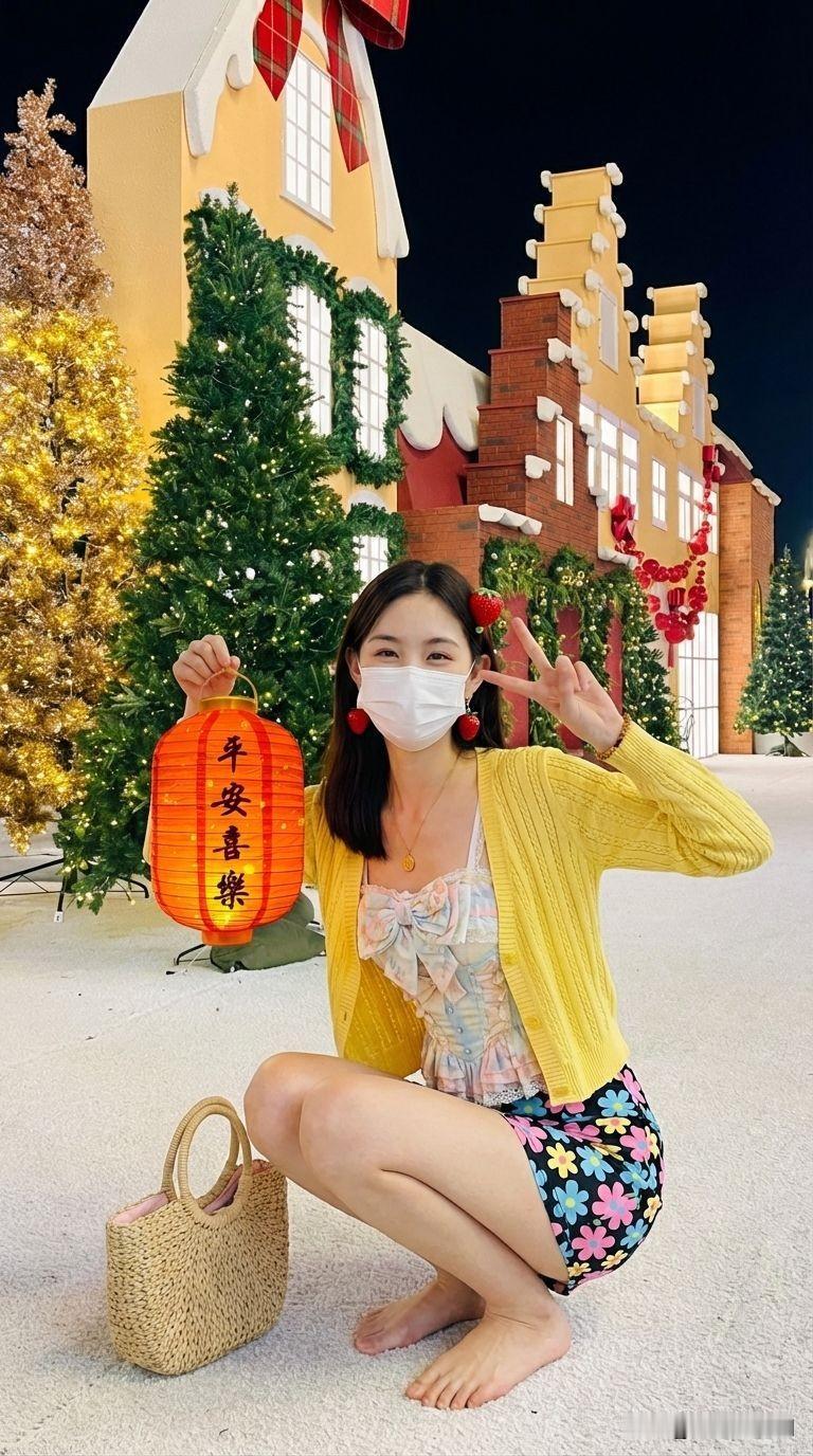 气质美女穿搭，简约低调又高级才是关键。白色系是必备元素，像白色大衣配直筒裤，帅酷