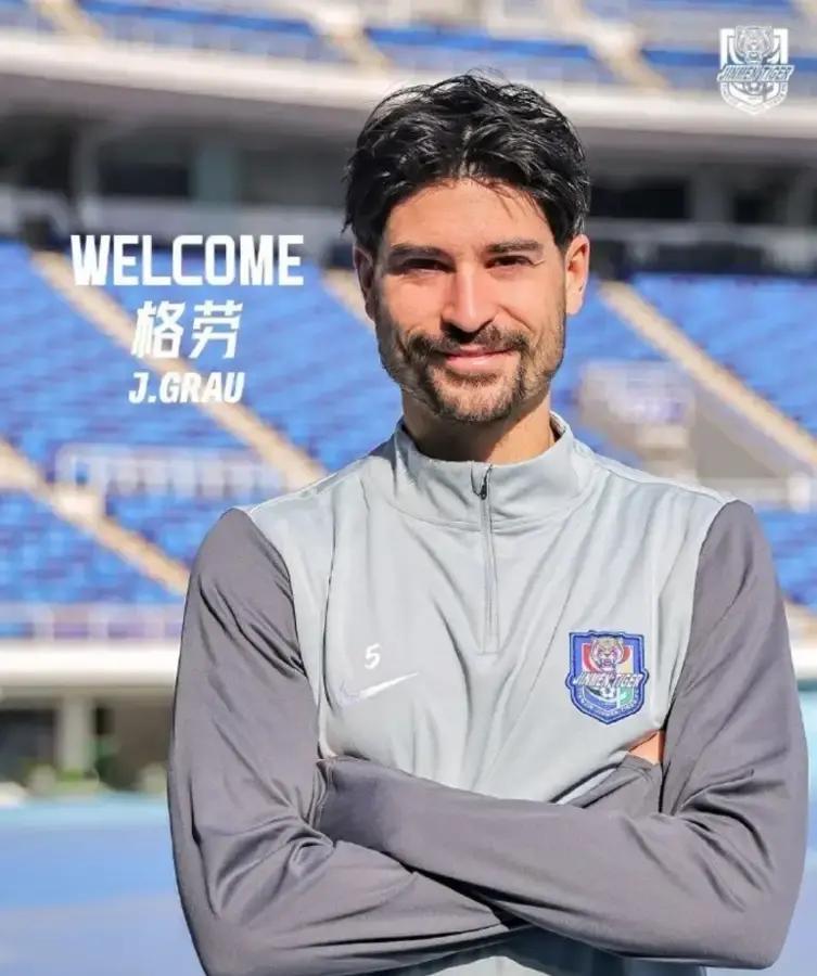 中超最卷球员实锤！提前下场掉出跑动前五都急了你见过把跑动数据看得比进球还重的