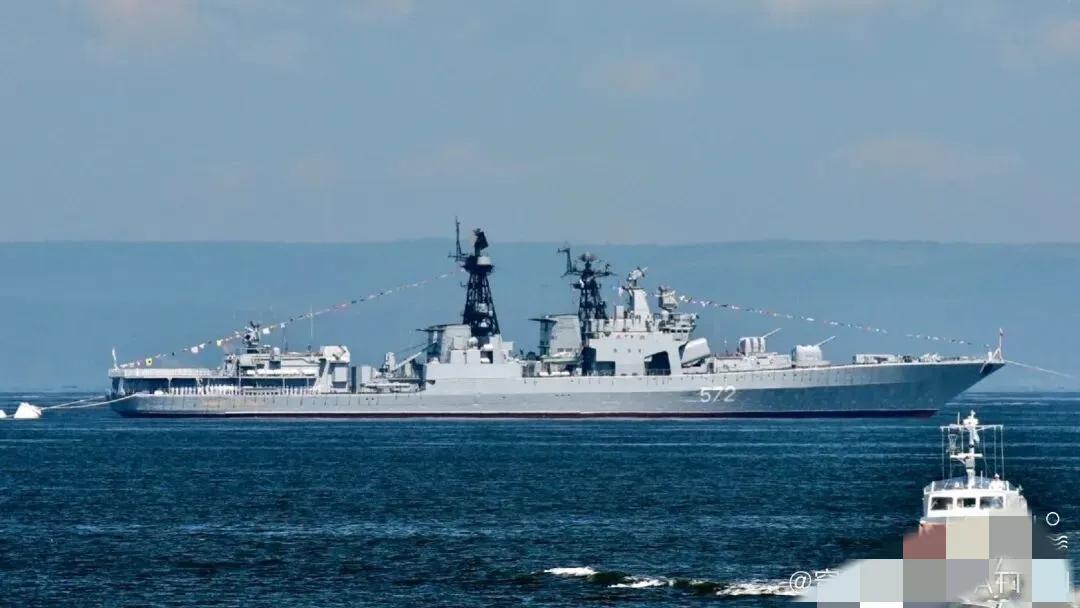 俄军在日本海连续开火！8月11日，俄罗斯军方突然发布了一段视频，画面里俄海军